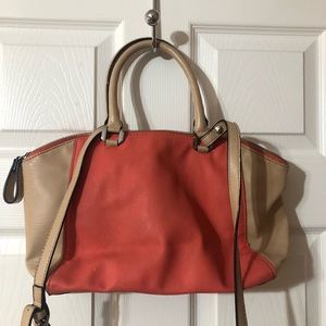 Guess Bags - Guess Purse Guess Bags - Guess Purse